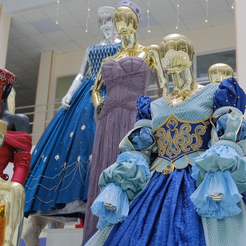 Agar siz boshqalardan iste’dodingiz va mehnatingiz bilan ajralib tursangiz — ishsiz qolmaysiz