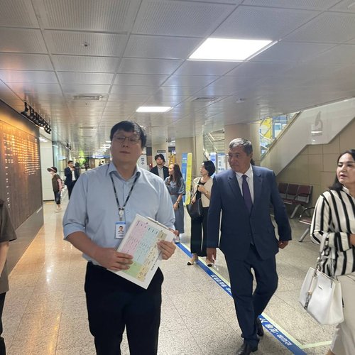 During the visit to South Korea, the delegation of Kimyo International University in Tashkent also visited the clinic of the National Chungbuk University