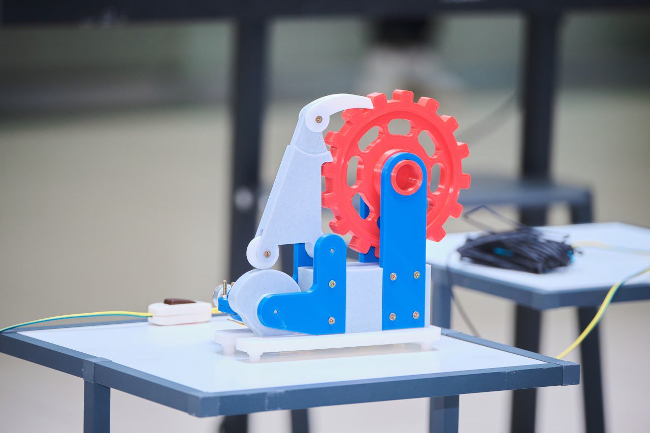 Today the university hosted “Muhandis-D” exhibition