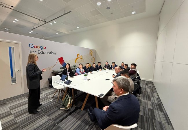 Global trends in digital education and modern technologies were discussed in London.