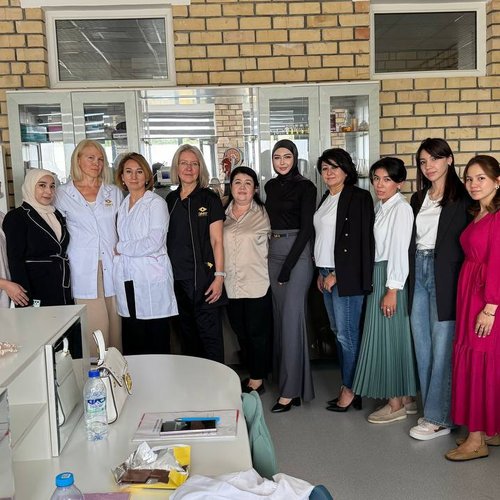 Practical classes for students majoring in Beauty Esthetics at Kimyo International University in Tashkent were organized in an interesting and informative format