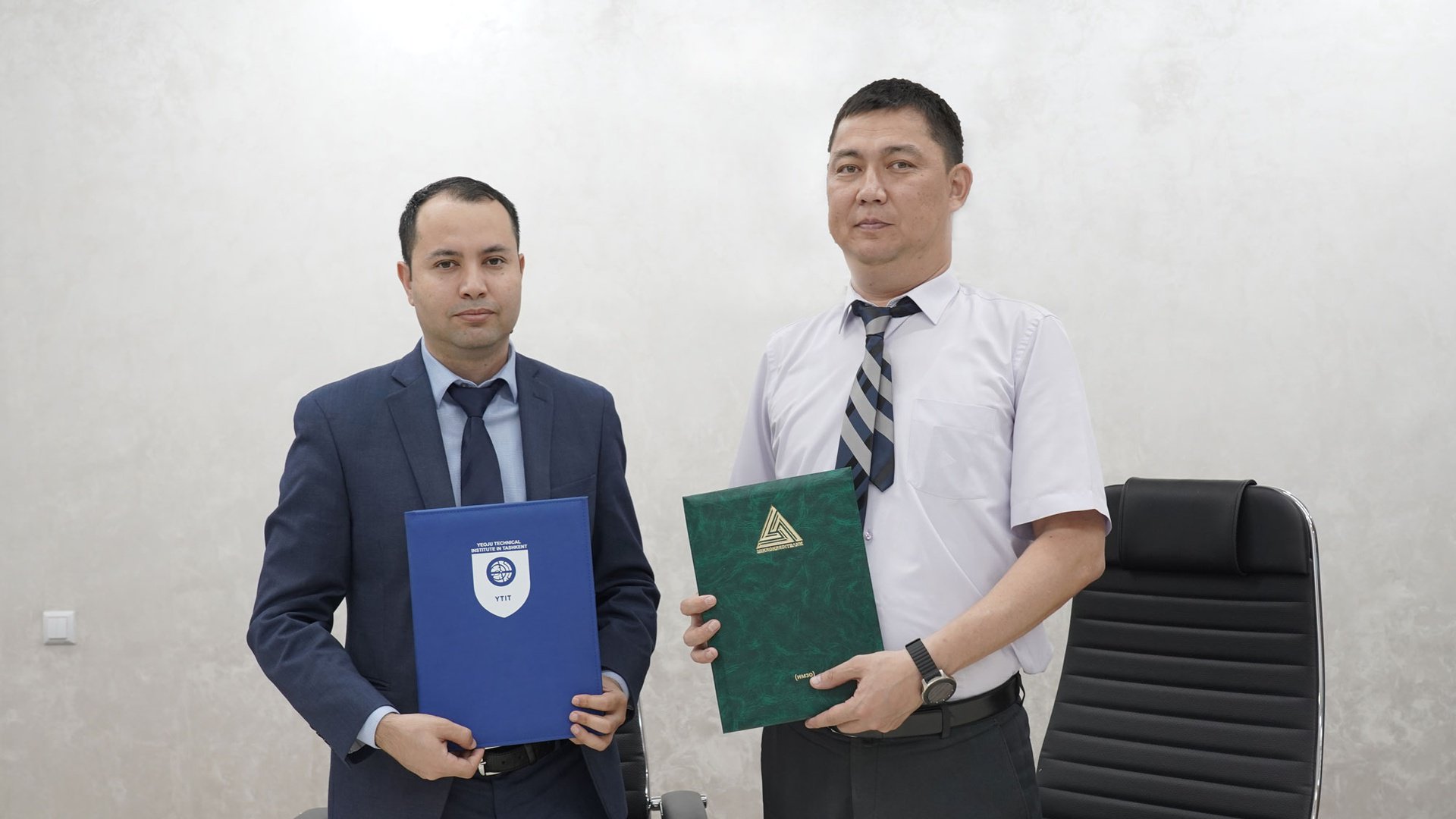 Yesterday, a memorandum of cooperation was signed between the JSCB "Microcreditbank" and the Yeoju Technical Institute on training specialists in the field of banking and finance. Yesterday, a memorandum of cooperation was signed between the JSCB "Microcreditbank" and the Yeoju Technical Institute on training specialists in the field of banking and finance.