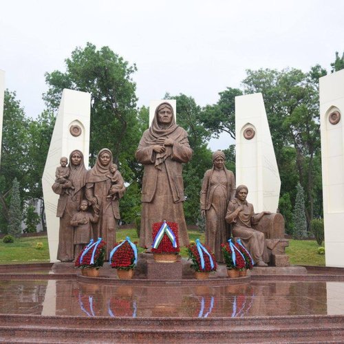 9-may — jasorat, fidoyilik va inson qadrini yod etadigan muhim sana. Bugungi tinch hayotimiz uchun kurashgan, xalqimiz osoyishtaligi yo‘lida xizmat qilgan insonlar xotirasi doimo qalbimizda yashaydi.