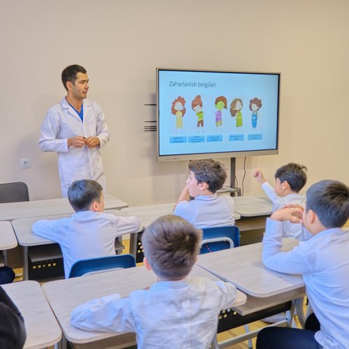 First aid training class was organized for students of Leader children's school at Kimyo University Hospital clinic