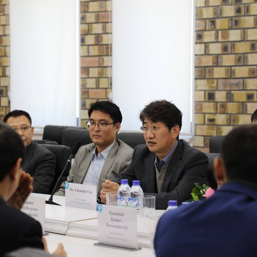 Hyundai Elevator and Hyundai Movex visited Kimyo International University in Tashkent