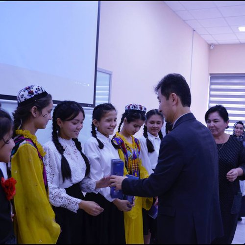 Toshkent Kimyo xalqaro universitetida 106-son zaif eshituvchi bolalar uchun ixtisoslashtirilgan maktab-internati oʻquvchilari ishtirokida madaniy-maʼrifiy tadbir oʻtkazildi