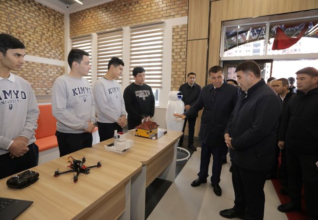 At the opening ceremony of the Namangan campus of Kimyo International University in Tashkent, student projects in the field of Information Systems were presented.