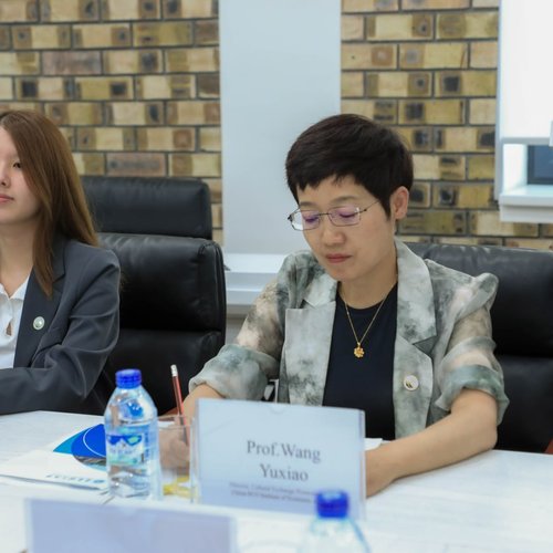 Dunyoning 80 dan ortiq mamlakatlari bilan hamkorlik qilayotgan va minglab mutaxassislarni tayyorlagan China-SCO Iqtisodiyot va savdo instituti delegatsiyasi Toshkent Kimyo xalqaro universitetiga tashrif buyurdi.