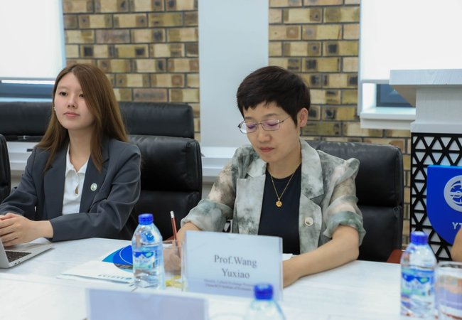 Делегация China-SCO Institute of Economy and Trade, сотрудничающего с более чем 80 странами мира и реализующего масштабные образовательные и исследовательские проекты, посетила Ташкентский международный университет Кимё.