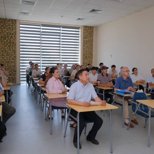 “Долзарб 90 кун” лойиҳаси доирасида Тошкент Кимё халқаро университетида “Ёзги ижод марказлари” фаолияти йўлга қўйилди. Унга жаҳонга машҳур олимлар таклиф этилди