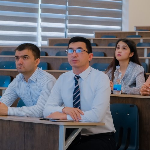 Monash professori bilan onlayn ilmiy suhbat o‘tkazildi