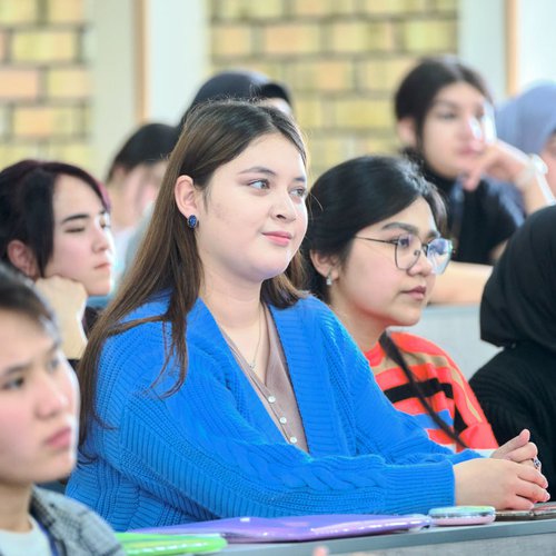 Творческая встреча с писателем, поэтом, переводчиком, литературоведом и профессором Улугбеком Хамдамом