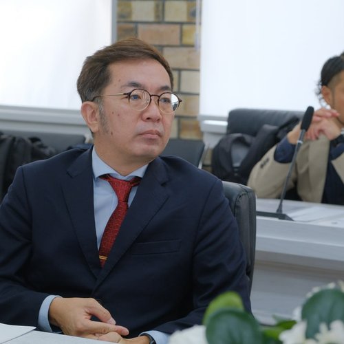 Japanese Delegation at KIUT: Exploring the New Campus and Medical Facilities
