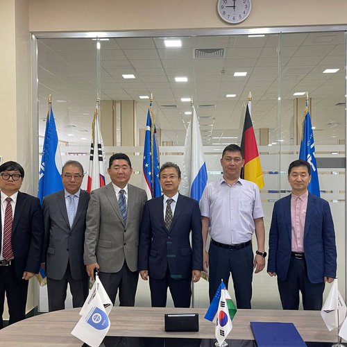 Тошкент шаҳридаги Ёджу техника институтига Busan Kyungsang College университетидан делегация ташриф буюрди