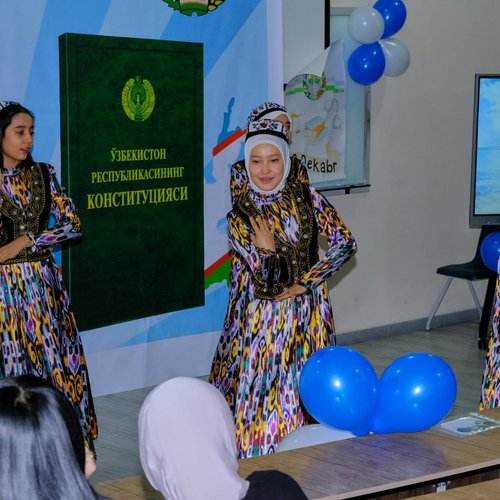 A seminar entitled “Olamni mahliyo aylagan diyor” was held at Kimyo International University in Tashkent, a large spiritual and educational event
