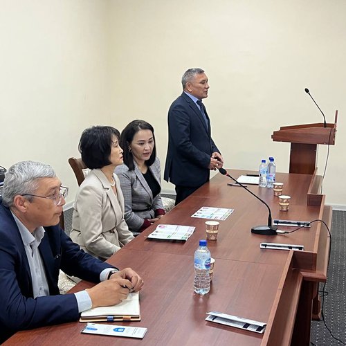 Тошкент шаҳридаги Ёджу техника институтининг Корейс тили кафедраси мудири Дурдона Эргашева ва кореялик устоз Ким Юн Ҳо Самарқандлик абитуриентлар билан учрашувлар ўтказишни давом эттирмоқдалар