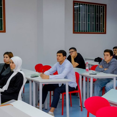 Студенты Ташкентского международного университета Кимё продолжают проходить стажировку в Китае