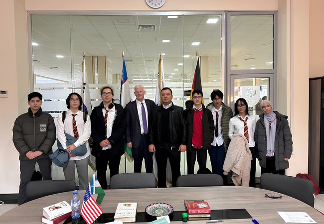 Oxbridge International School o‘quvchilari KIUT bilan hamkorlik doirasida amaliy muhandislik tajribasi orttiradi