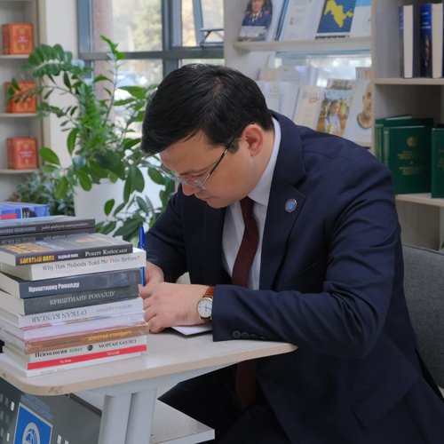 A book is the greatest school that expands human thinking and enriches worldview.