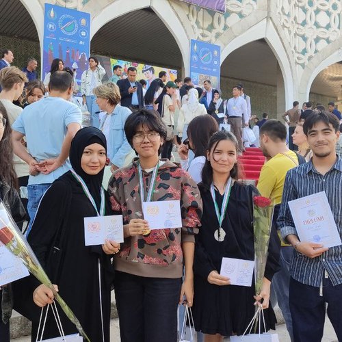 On April 21, the closing ceremony of the International Festival of Traditional Fine and Applied Arts took place in the Central Exhibition Hall