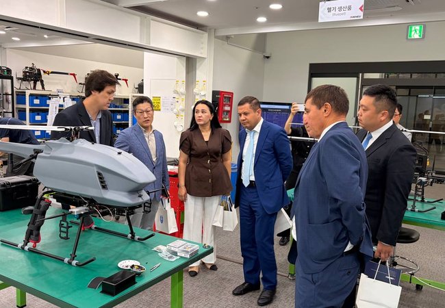 Делегация KIUT посетила компанию PRENEU DroneIT Делегация Ташкентского международного университета Кимё посетила южнокорейскую компанию PRENEU DroneIT, специализирующуюся на передовых беспилотных технологиях.